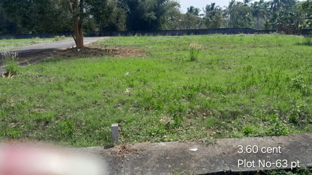 ₹ 8.29LPlot Number 63 pt
📍Near CFD School,Pudur , Palakkad
3.6Cent plot
₹ 2.30L/Cent2818SqFt Buildable Area
