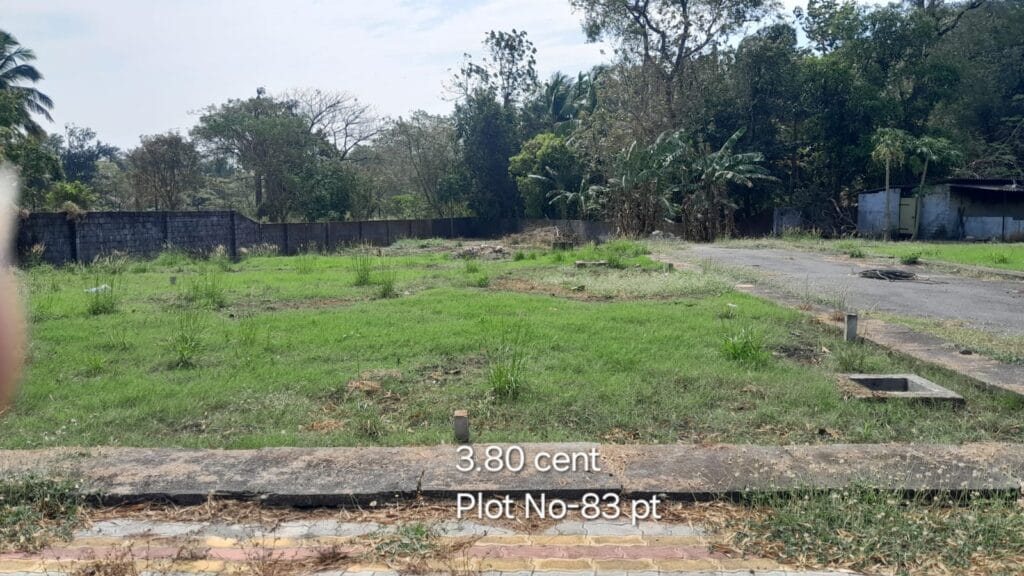 ₹ 8.75LPlot Number 83 pt
📍Near CFD School,Pudur , Palakkad
3.8Cent plot
₹ 2.30L/Cent2975SqFt Buildable Area