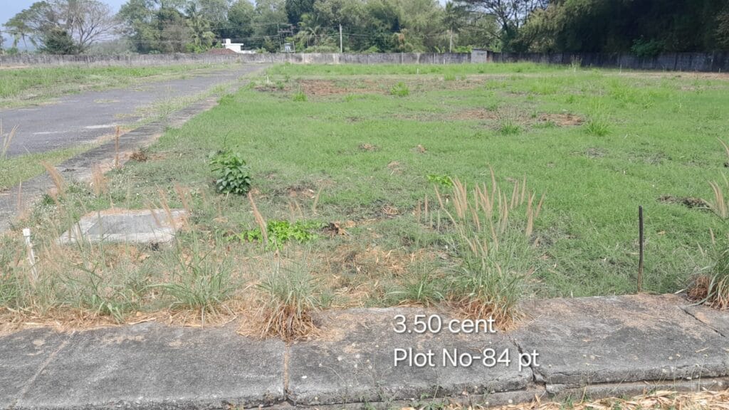 ₹ 8.06LPlot Number 84 pt
📍Near CFD School,Pudur , Palakkad
3.5Cent plot
₹ 2.30L/Cent2740SqFt Buildable Area